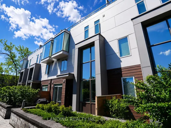 17 Greenbriar Rd #7, Toronto, ON M2K 1H7