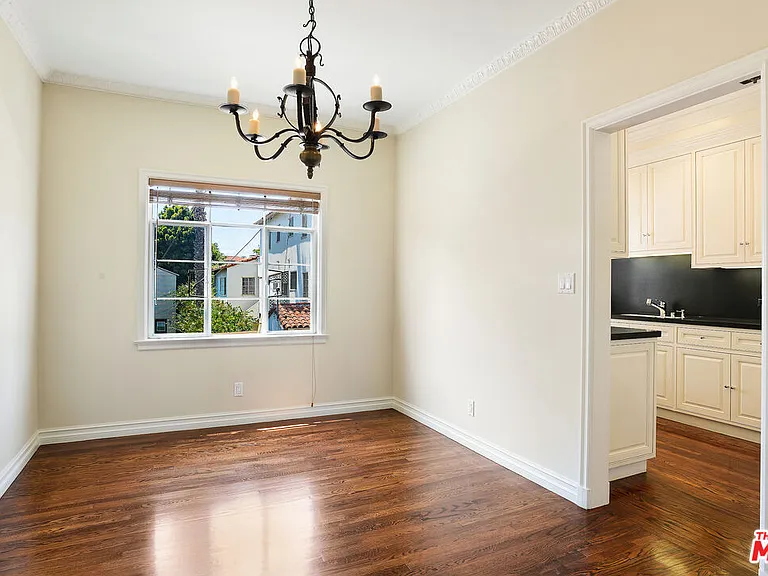 155 S Rodeo Dr — Photo 4