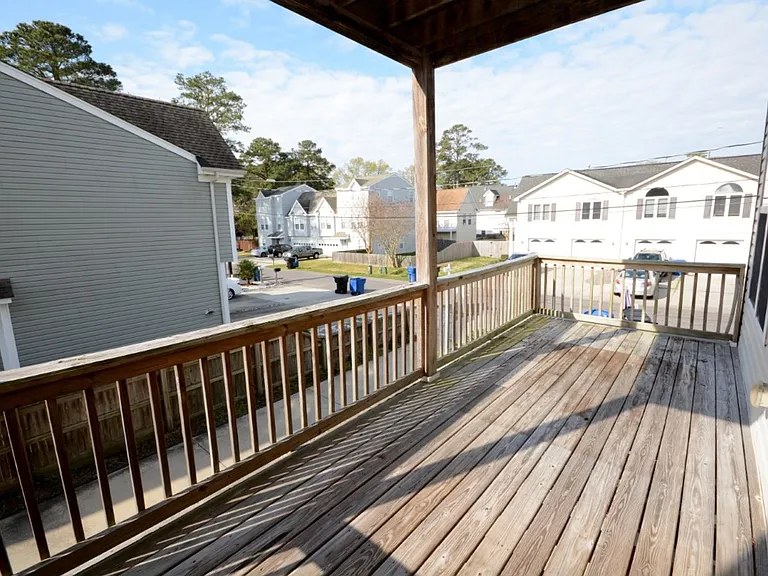 2216 E Berrie Cir — Photo 42