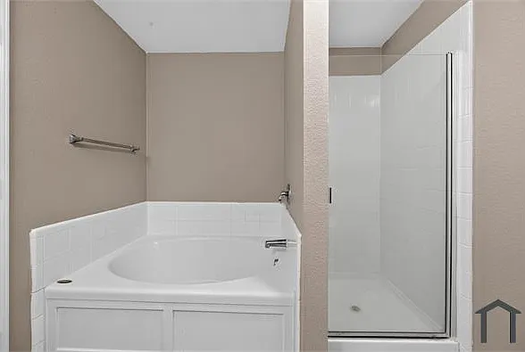 1432 Oak Hollow Ln — Photo 24