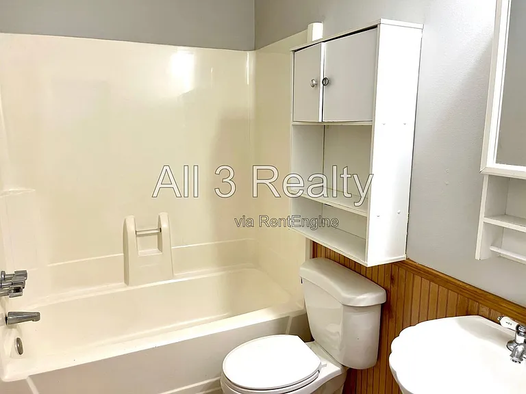 215 Sheraton Ct — Photo 12
