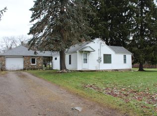 13256 Webster Rd, Bath, MI 48808