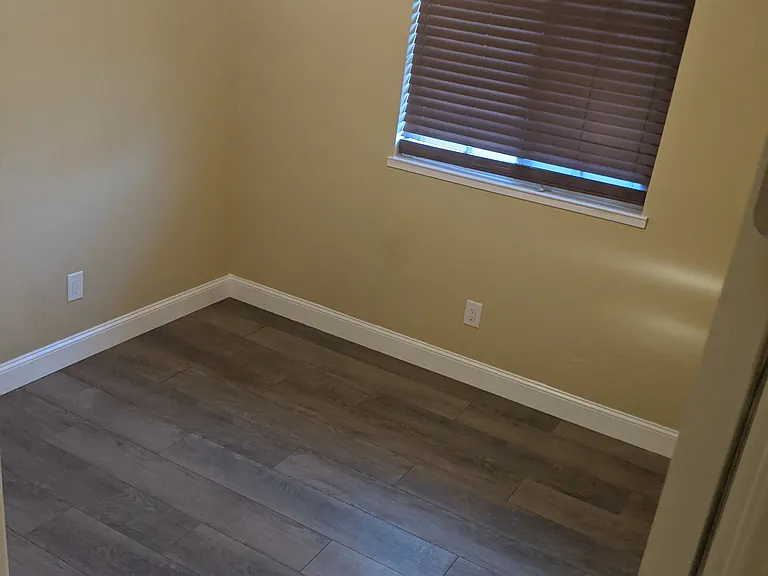 4201 Chalmer Ct — Photo 8