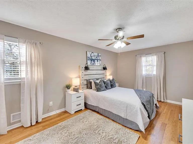 5005 Maryland Dr NW — Photo 14