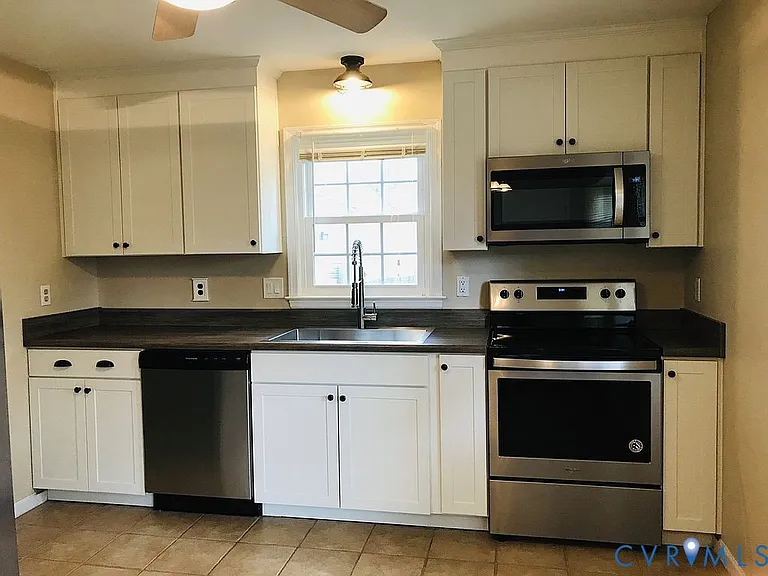 11500 Frederick Farms Cir — Photo 2