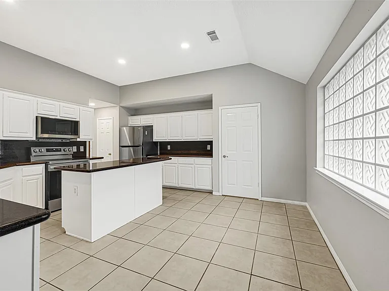 10323 Emerald Pine Dr — Photo 7