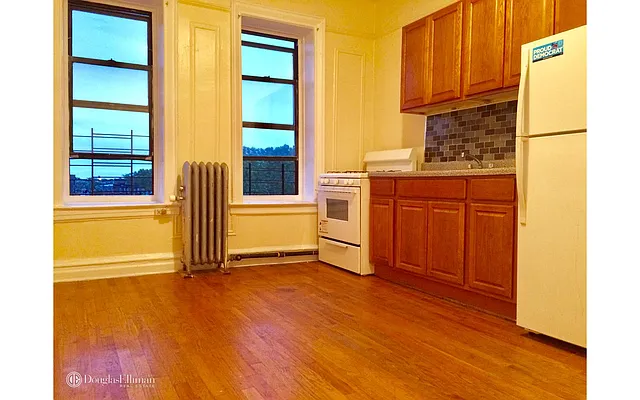 Rented by Douglas Elliman | media 7