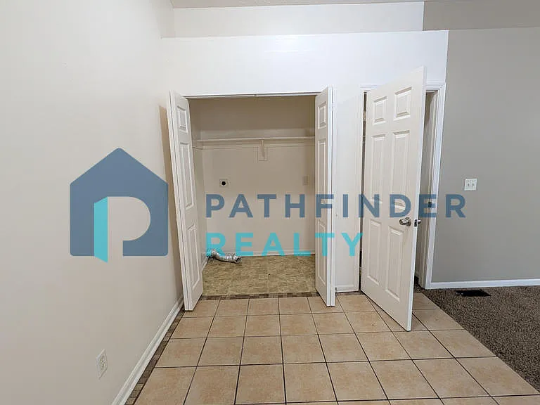 3806 Klepinger Rd — Photo 6
