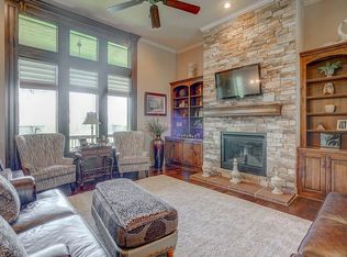 16380 S Hall St, Olathe, KS 66062