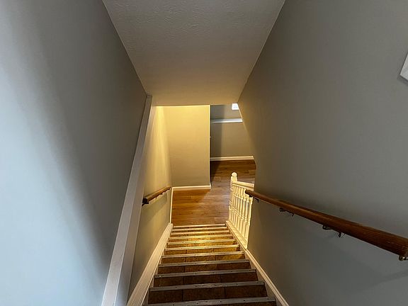 5th image of 417 Bronson St #B