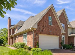 1045 Hickory Dr, Western Springs, IL 60558