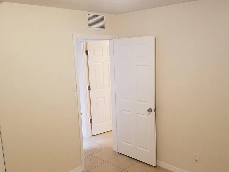 7708 Prato Ave — Photo 19