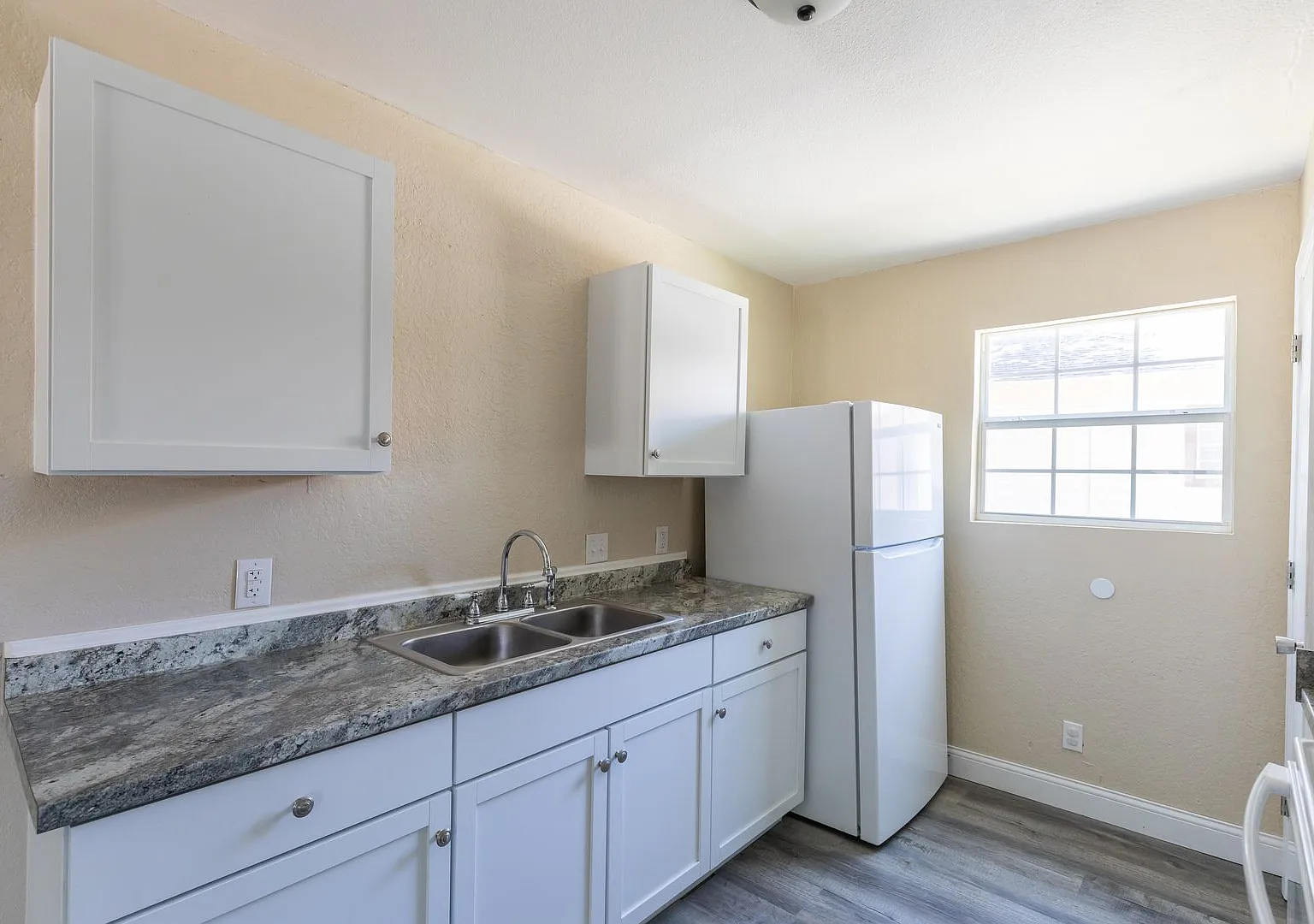 701 S Marsh — Photo 3