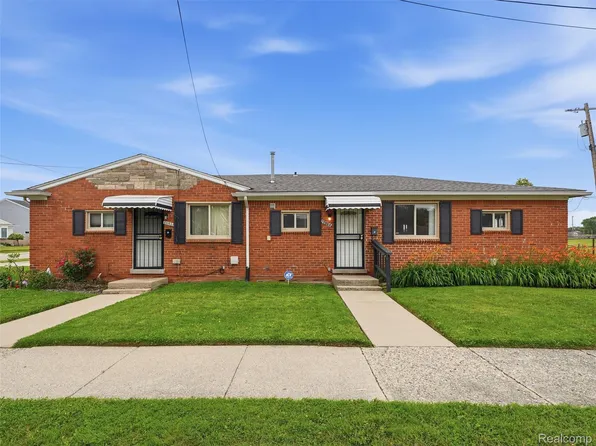 18844 Marquette St, Roseville, MI 48066