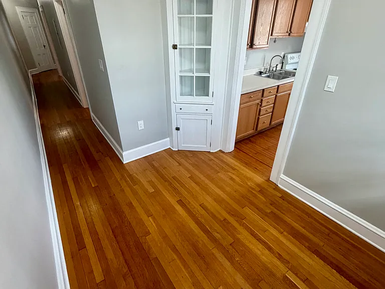 142 N Washington St #4 — Photo 6