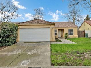 217 Rector Ln, Modesto, CA 95357