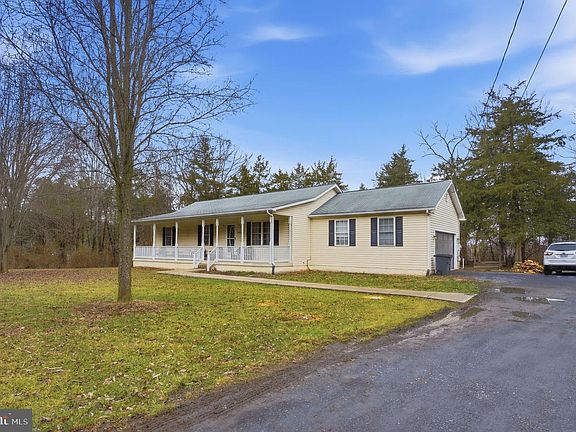 3rd image of 4624 Strasburg Rd