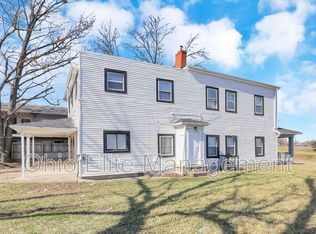 1997 1/2 W Broad St, Columbus, OH 43223