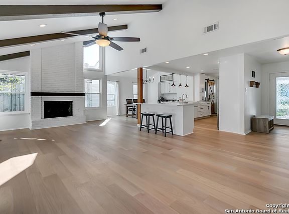 5th image of 714 Haskin Dr