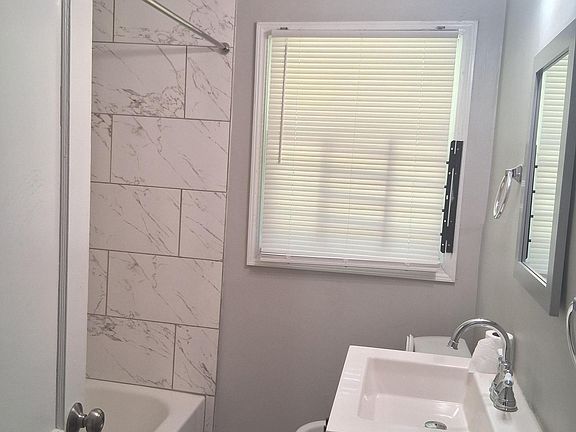 2nd image of 2078 E Lilac Ln