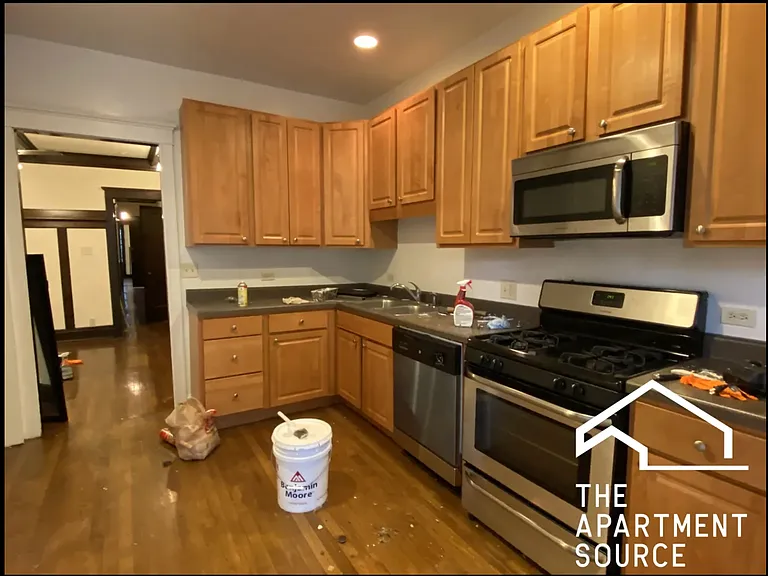 2819 W Logan Blvd #1 — Photo 5
