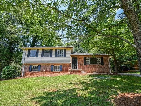 6473 Fleur De Lis Dr, Morrow, GA 30260