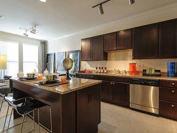 4th image of 200 Birchall Ln APT 208