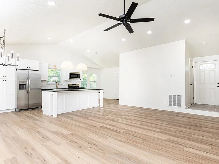 303 Colony Springs Ct — Photo 5