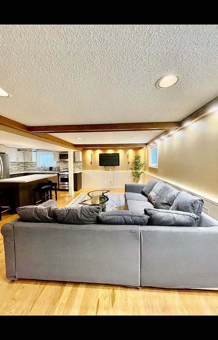 3 bed, $2,450 — Photo 3
