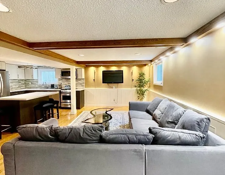 32 Blue Spruce Ln — Photo 3