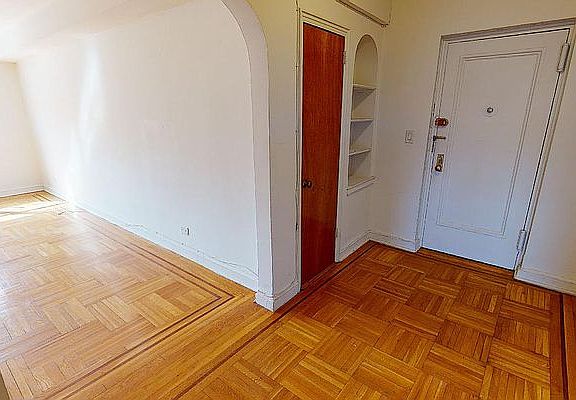 4th image of 70-01 113th St #3H