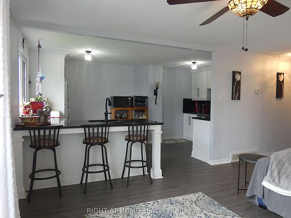 5th image of 169 Castlefrank Rd