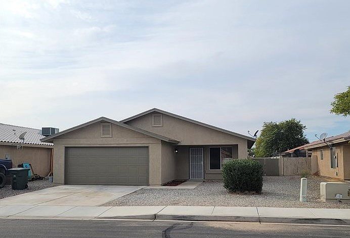 1st image of 4426 S Bamboo Ave