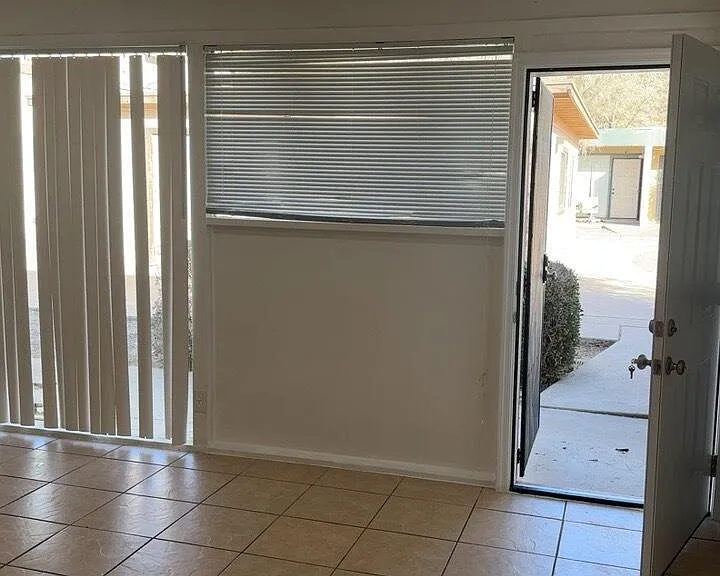 2028 W Cactus Rd #B — Photo 12