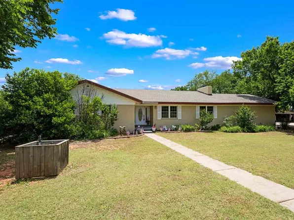 14805 SE Woodlawn Rd, Lawton, OK 73501