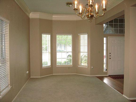 5th image of 1001 Gazania Dr