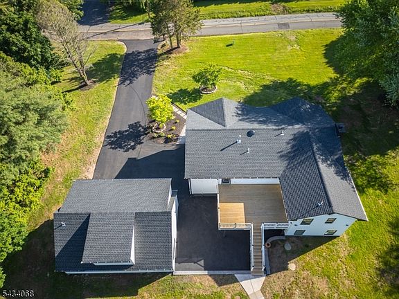4th image of 121 Fairview Dr
