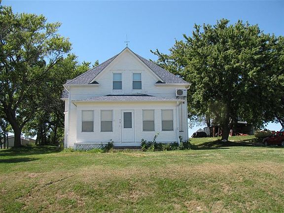 3rd image of 715 N Halland Ave