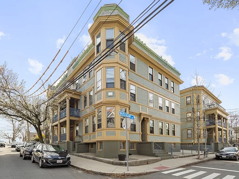 56 Walnut St #2 — Photo 2