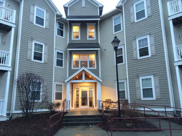 6118 Pearl St, Essex Junction, VT 05452