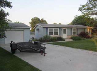 16 Cherry Ct, New Oxford, PA 17350