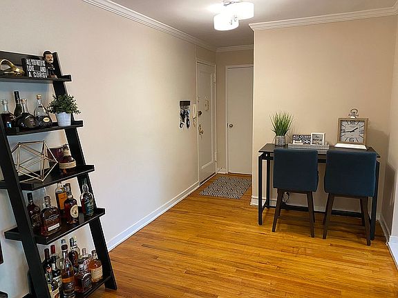 3rd image of 2 E Mill Dr APT 3G