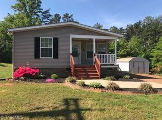 1547 Phillips Rd, Sandy Ridge, NC 27046