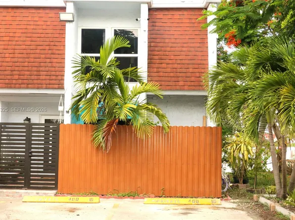 400 NW 107th Ave APT 10C, Miami, FL 33172