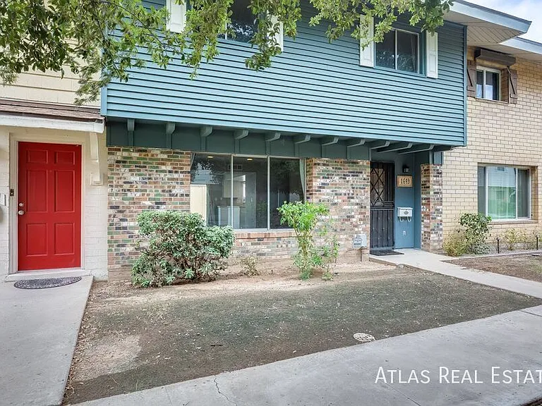 1649 W Hazelwood St — Photo 3