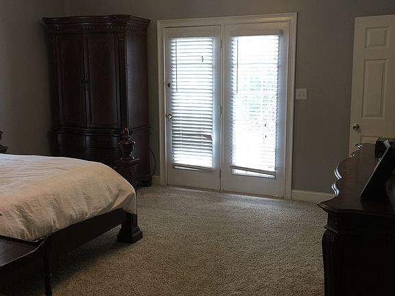 4th image of 120 Meadow Lakes Blvd