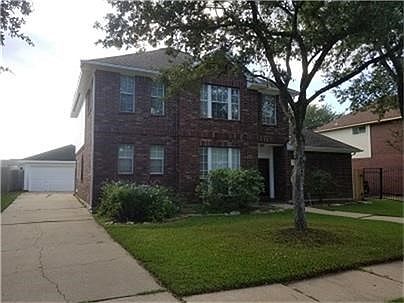 Front Of Home That Backs To Green Belt.