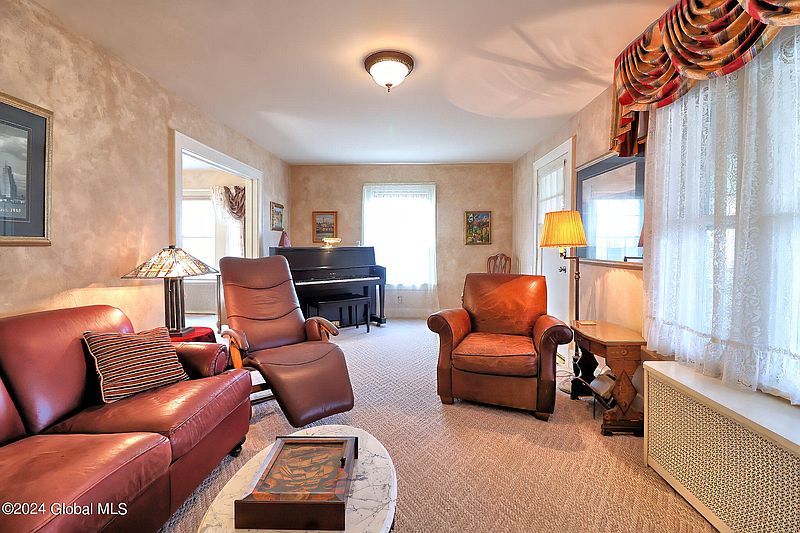4th image of 1024 Palmer Avenue