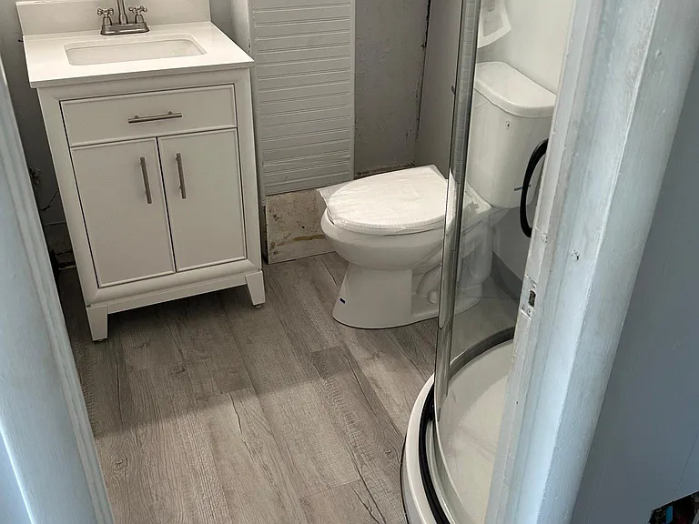 2631 Peach St #8 — Photo 5