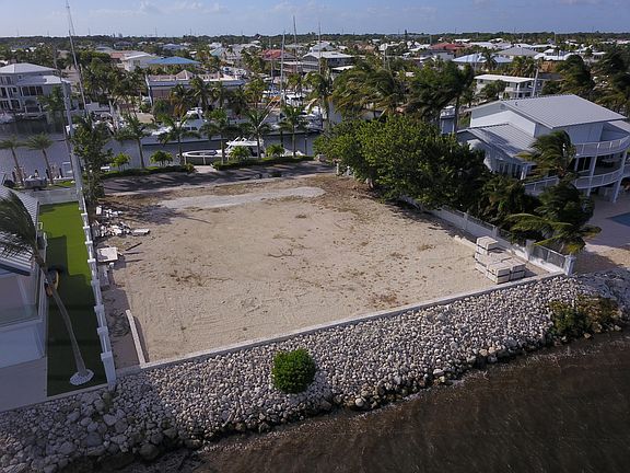 5th image of 554 Ocean Cay Dr